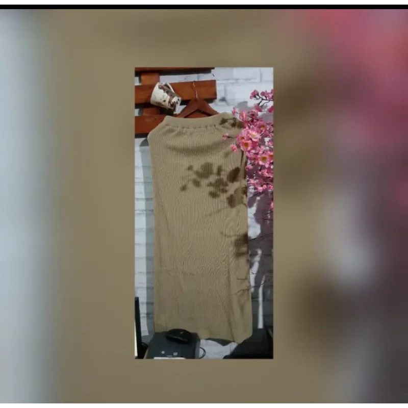 Rok rajut span jumbo
