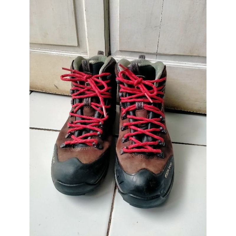 SEPATU GUNUNG KOLON SPORT SECOND SIZE 40/25,5 CM