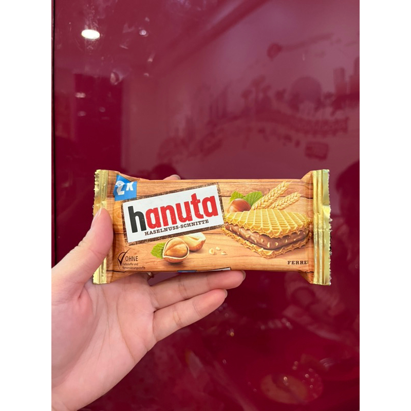 Hanuta waffer biscuits / biskuit hanuta