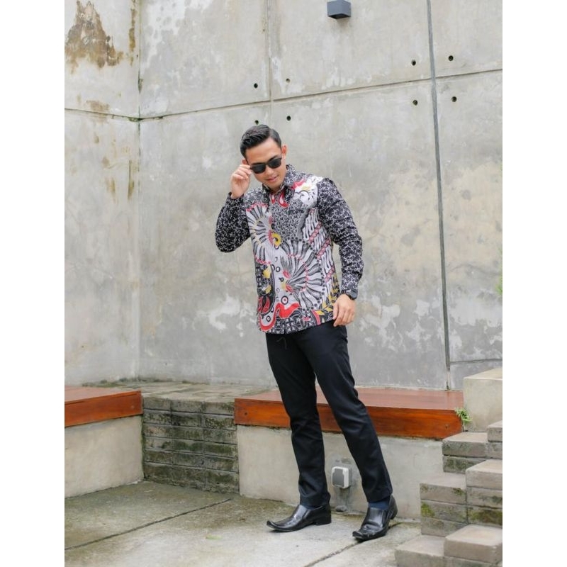 Kemeja batik Slim-Fit premium kemeja batik pria modern