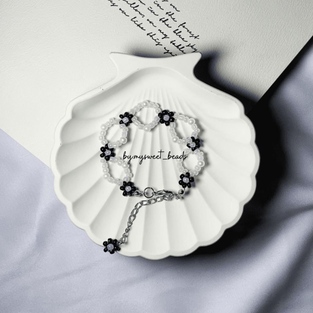 Gelang manik bunga hitam putih | gelang manik manik | gelang manik korea