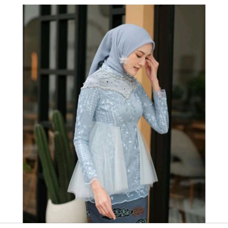 PRELOVED KEBAYA WISUDA/LAMARAN WARNA BABY BLUE ONE SET FREE HIJAB SEGI EMPAT