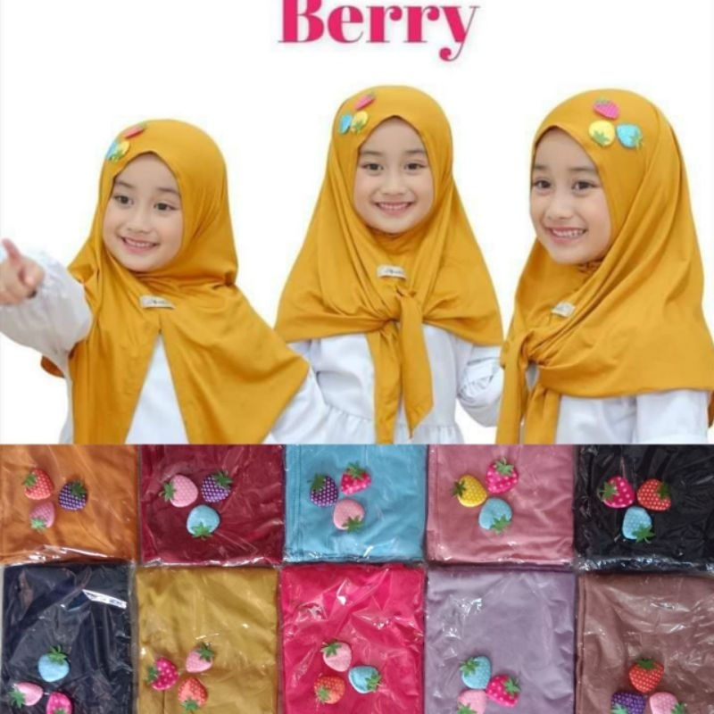 Kerudung Anak Perempuan Segitiga Instan Berry / Jilbab Anak Lucu Segitiga Instan Strawberry