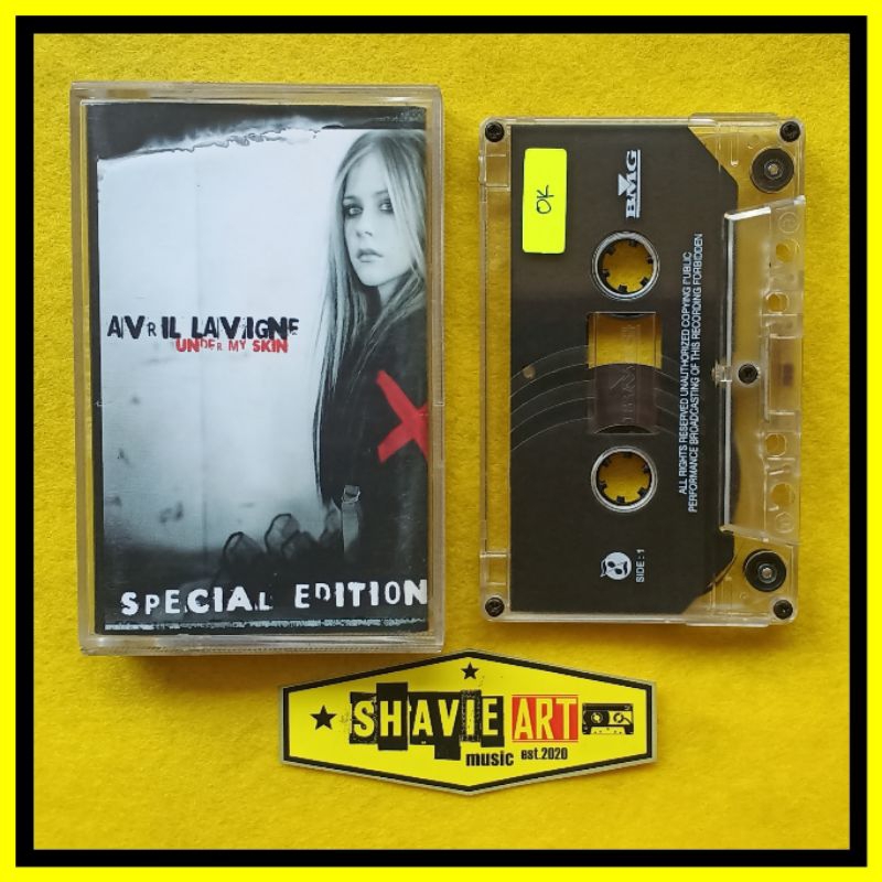 KASET PITA AVRIL LAVIGNE UNDER MY SKIN SPECIAL EDITION