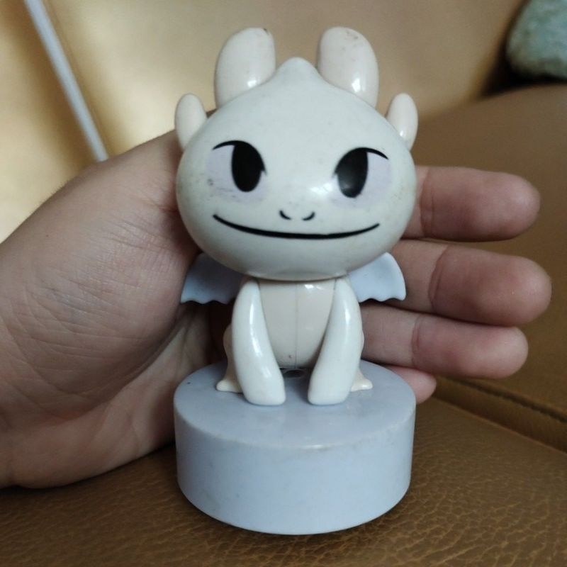 FIGURE HOW TO TRAIN YOUR DRAGON MAINAN MCD HAPPY MEAL