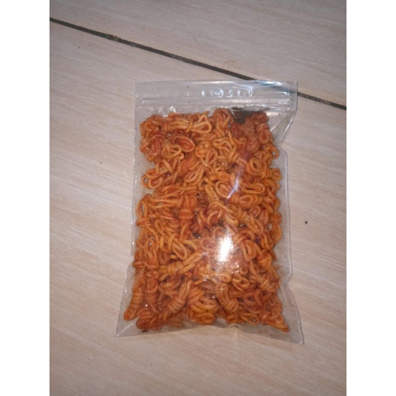 

mie lilit/mie gulung pedas daun jeruk/mie lilit 100g