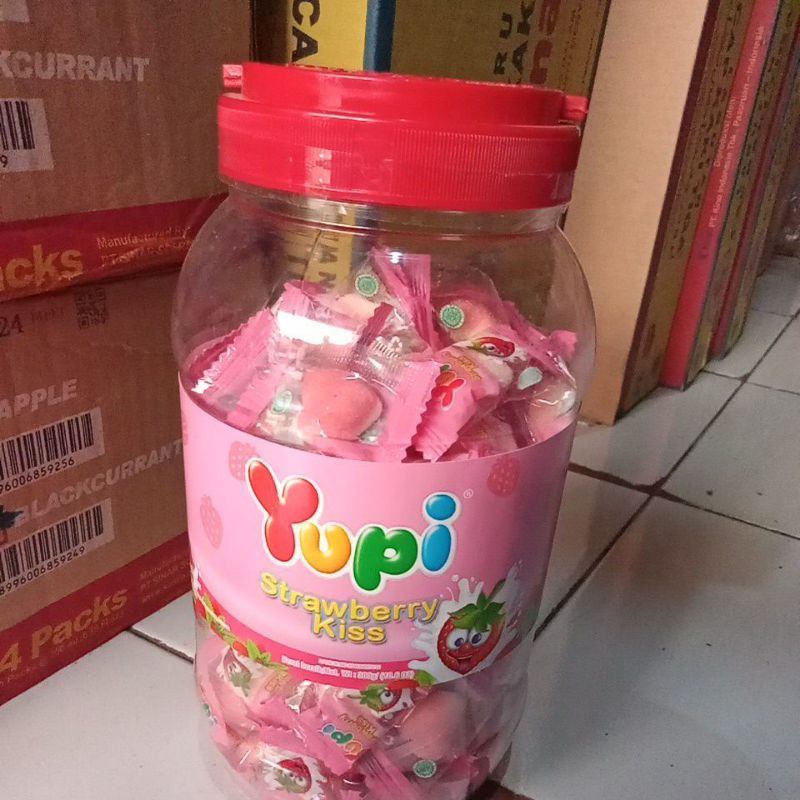 

yupi toples