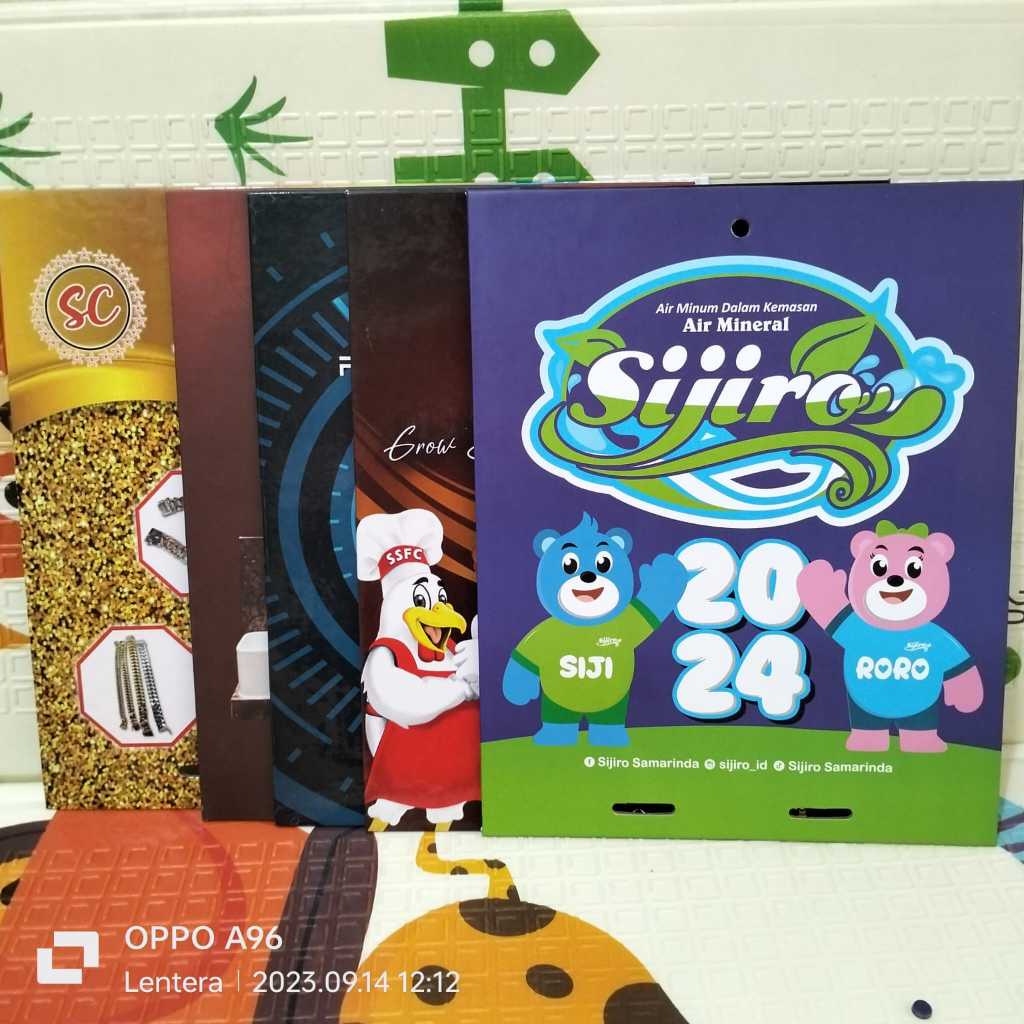 

Tatakan Kalender Harian Costum 2024