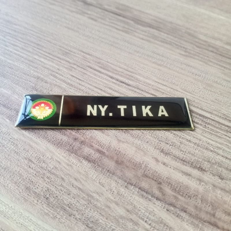 

Name tage Resin Free logo custome