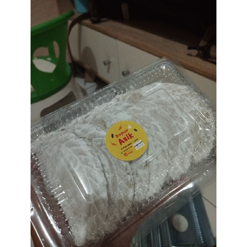 

cireng isi ayam suwir pedas