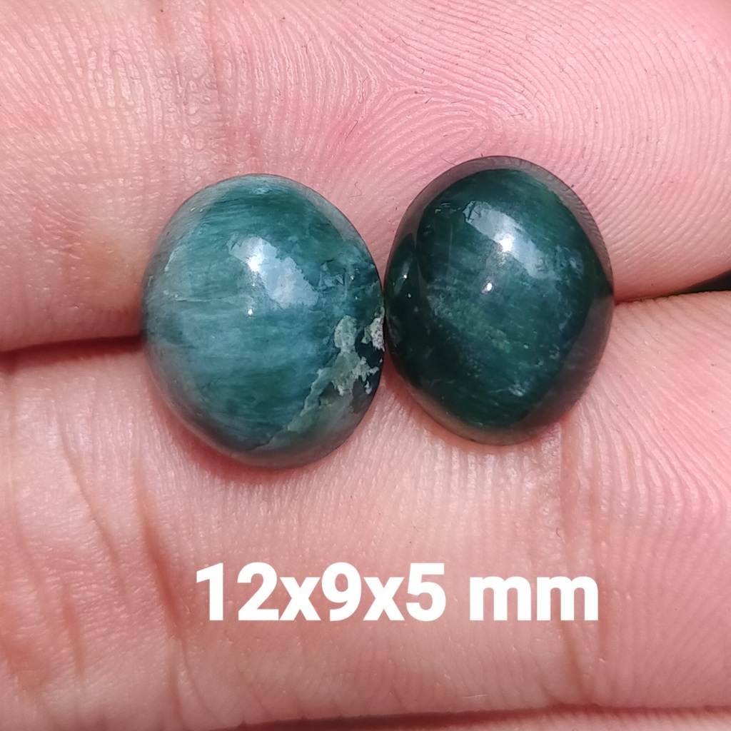 BATU CAT EYE HIJAU ANTIK LANGKA BATU APATITE cek batu lainnya ada ruby wulung bacan akik zamrud kati
