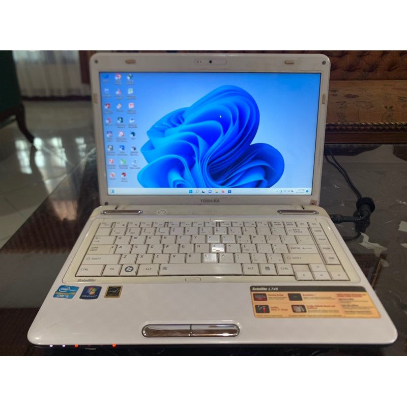 Laptop Notebook Netbook Toshiba Satellite L745 14" HD Core i5-2540M Nvidia Geforce GT 525M RAM 16 Gb