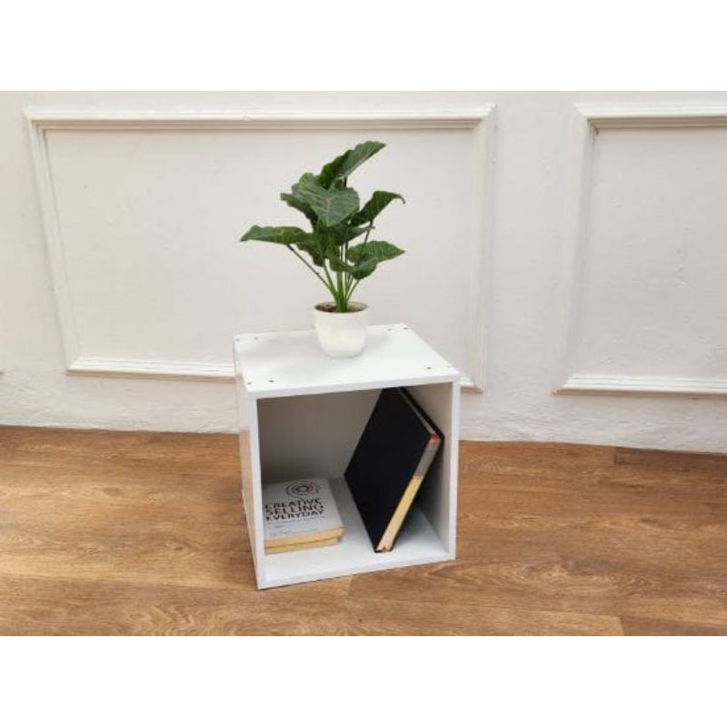 lemari sudut rak buku serbaguna meja sudut kamar