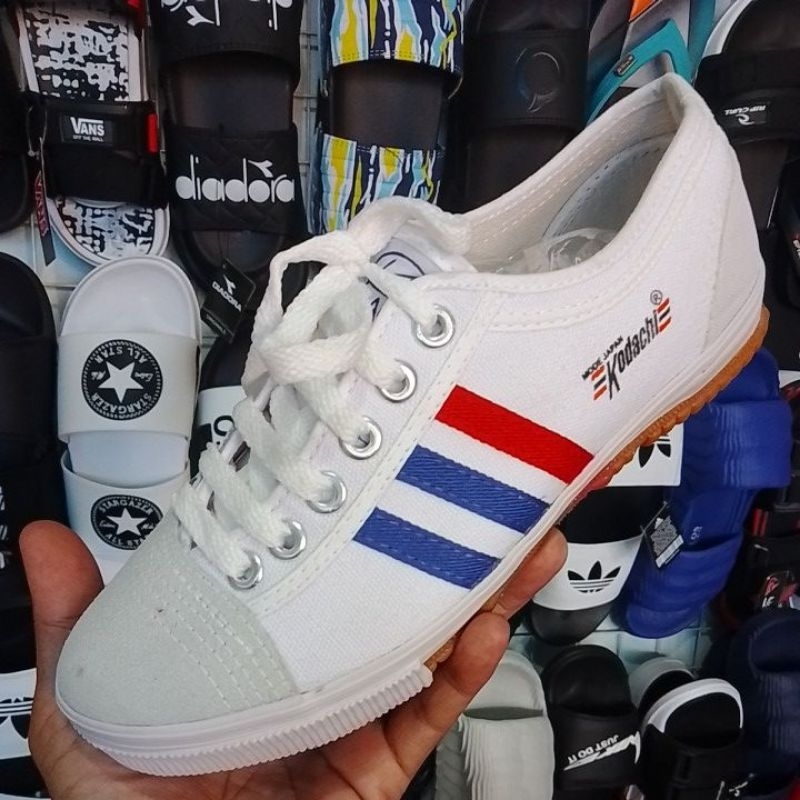 sepatu kodachi sepatu kodaci sepatu lari sepatu futsal sepatu badminton ukuran 38 sampai 42