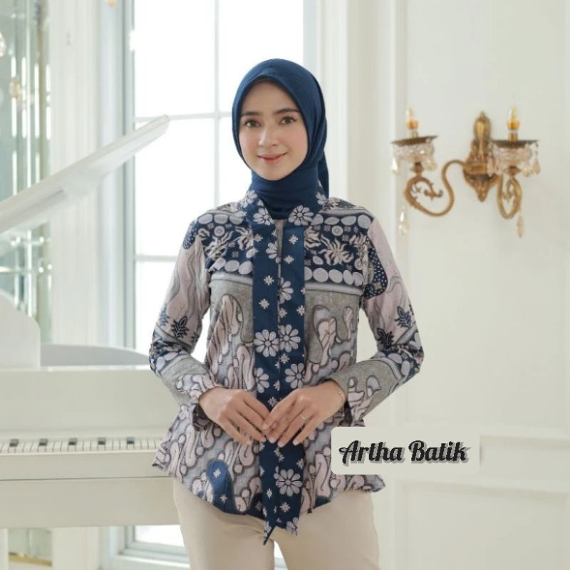 Batik Wanita Modern Lengan Panjang Kancing Depan Blus Batik