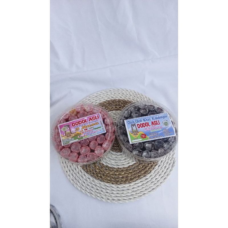 

Dodol asli Kandangan dan dodol 3 rasa/ rasa strawberry rasa pandan rasa durian toples besar 800gr
