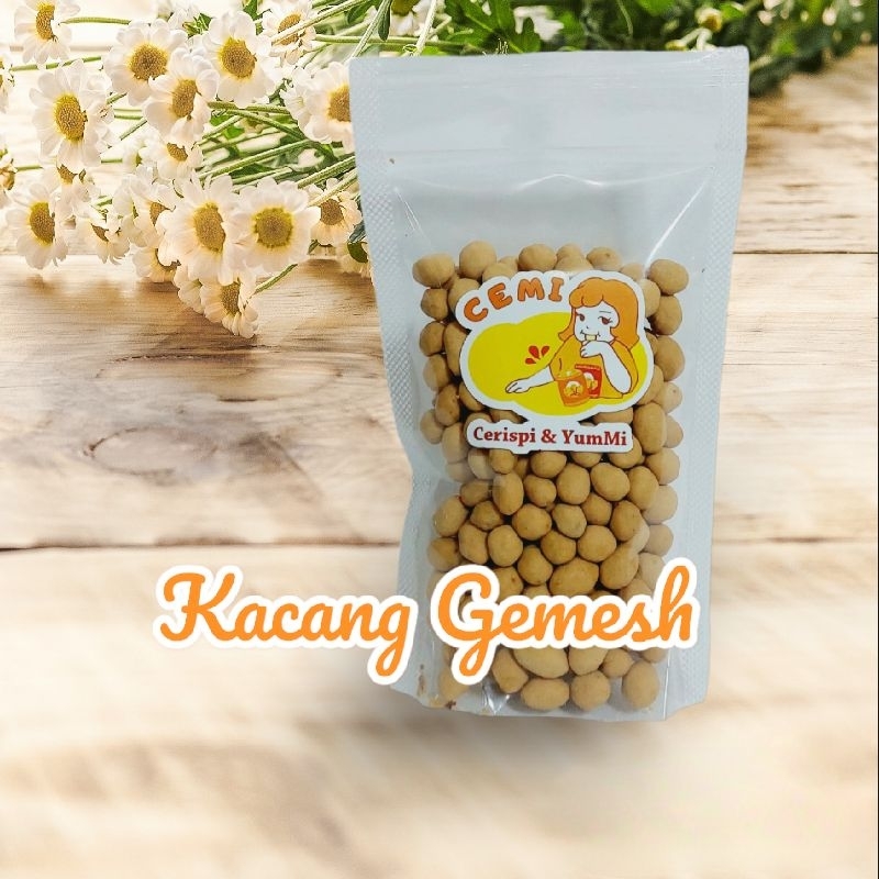 

Cemilan Kacang Gemesh Snack Jadul Gurih Renyah Jajanan Viral Enak Murah