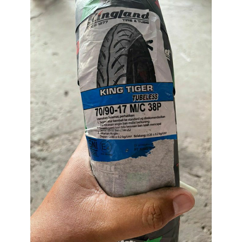 Ban kingland king tiger tubeless 70/90 ring 17 M/C 38P