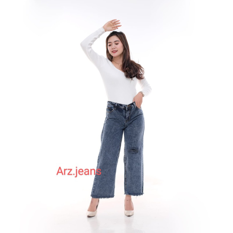 Celana Jeans Kulot Wanita High Waist Sobek Lutut Snow Hitam