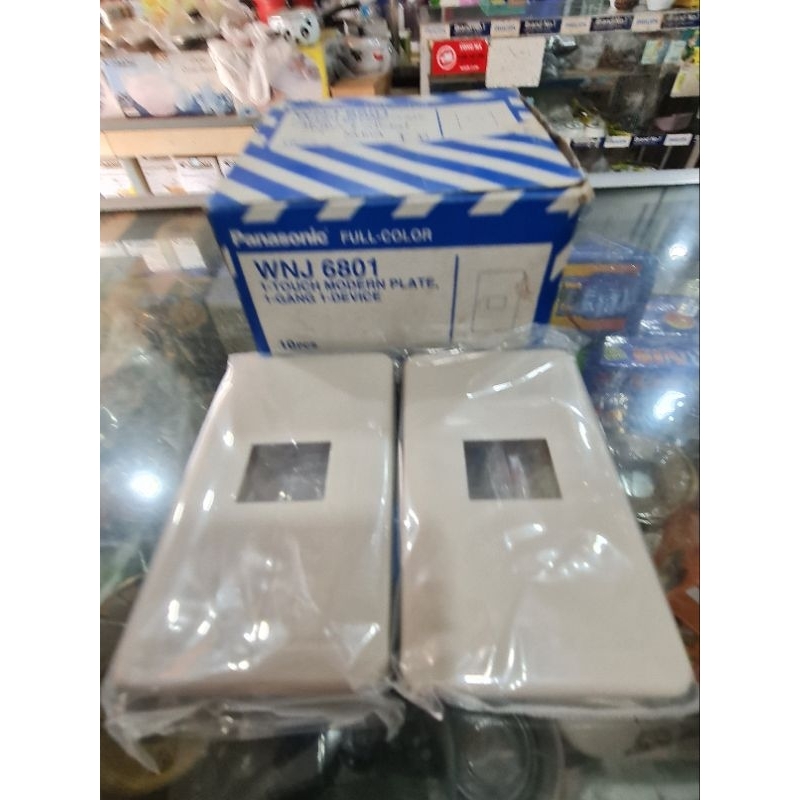 Frame Papan Lubang Saklar Panasonic WNJ 6801
