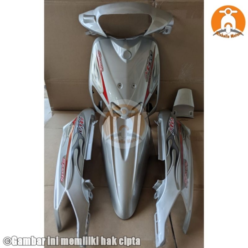 Full set body halus yamaha mio sporty 2004 2005 2006 2007 warna silver stripping stiker