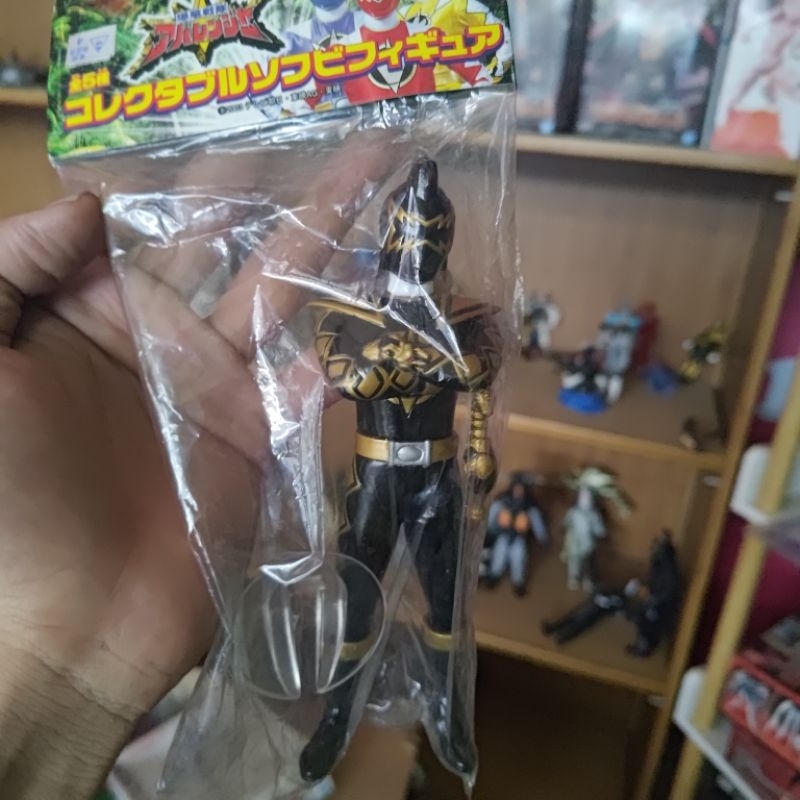 Dino Thunder black 15cm