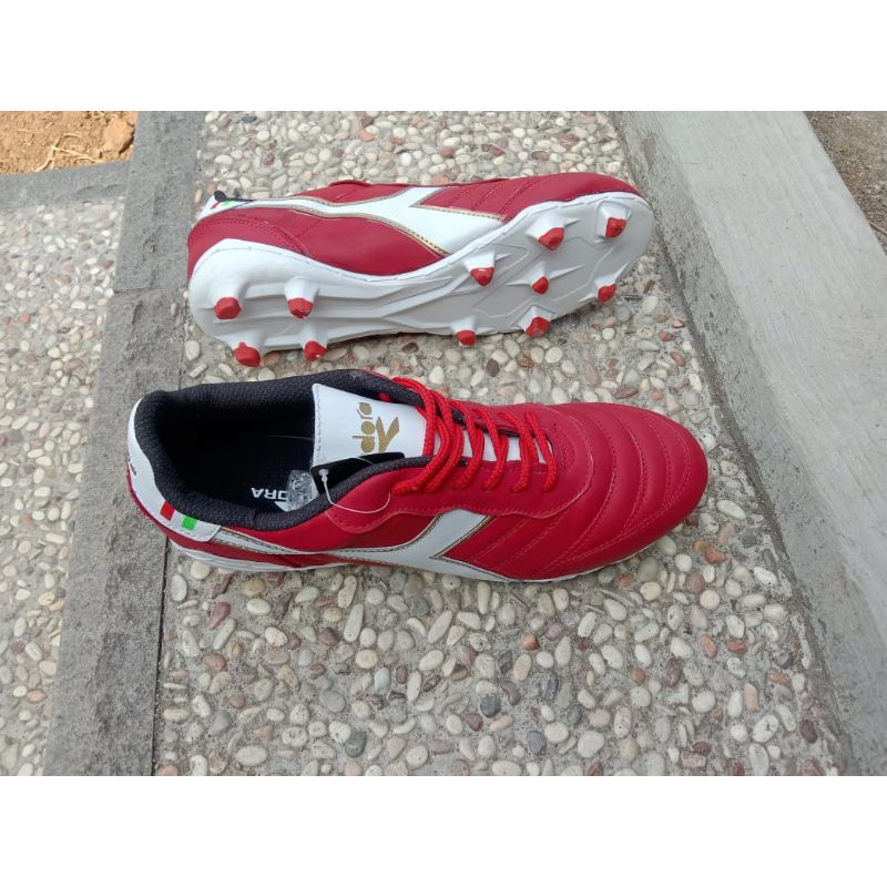 Sepatu bola kulit sapi asli outsole sudah dijahit keliling DIADORA Super premium