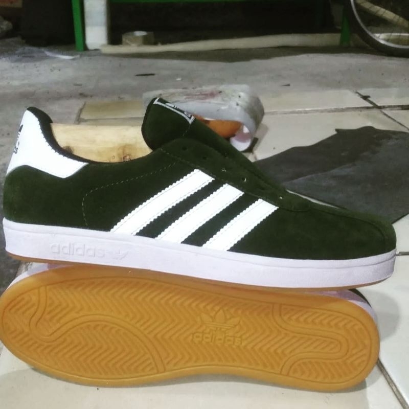 SEPATU ADIDAS GAZELLE BLACK WHITE PREMIUM QUALITY