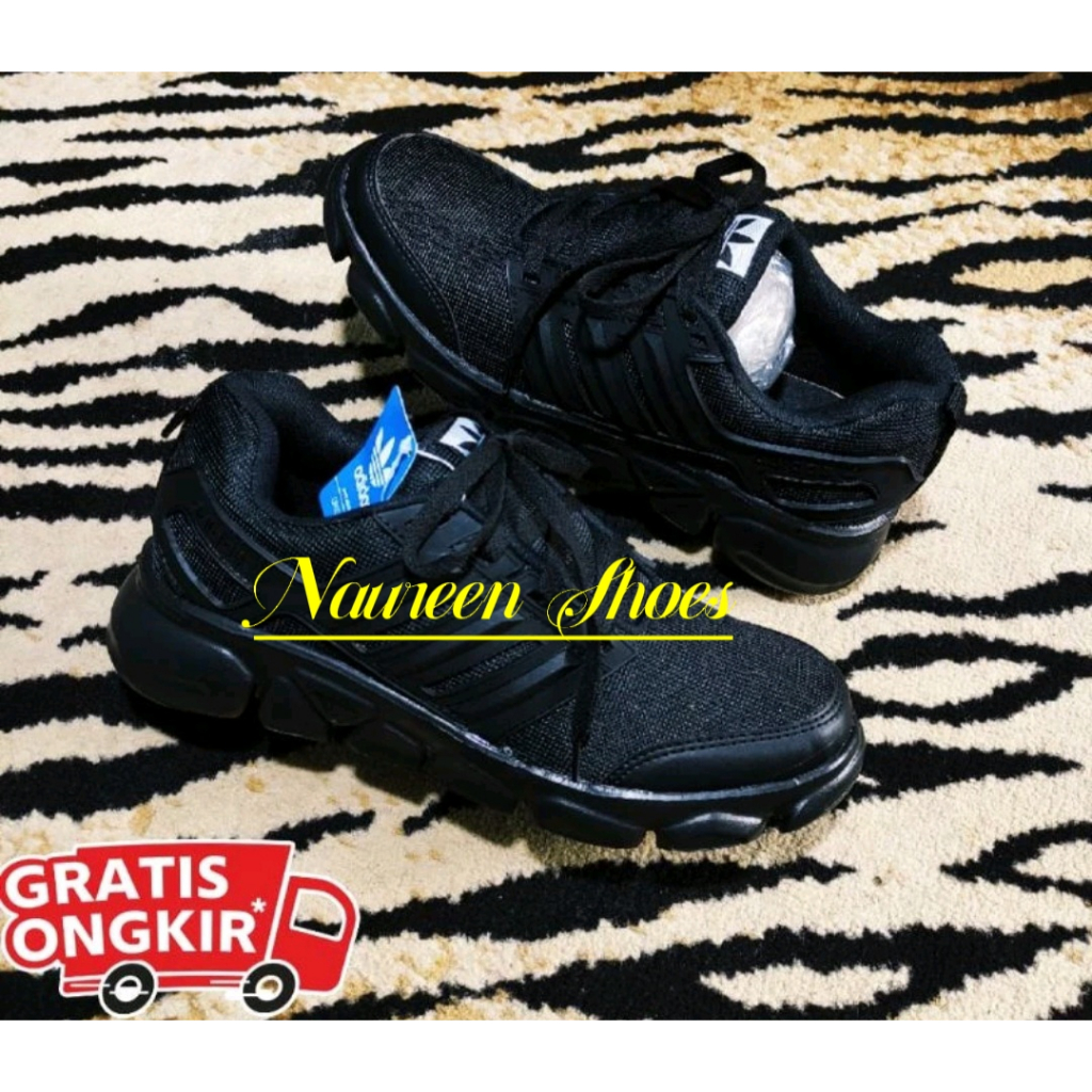 Sepatu Adidas Full Hitam Polos Black Full Sekolah Pria Wanita Olahraga Kets Fashion Sneakers