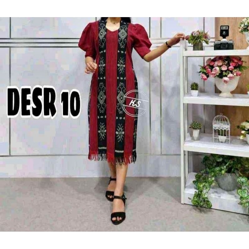 DRES TENUN PAKAIAN WANITA TORAJA