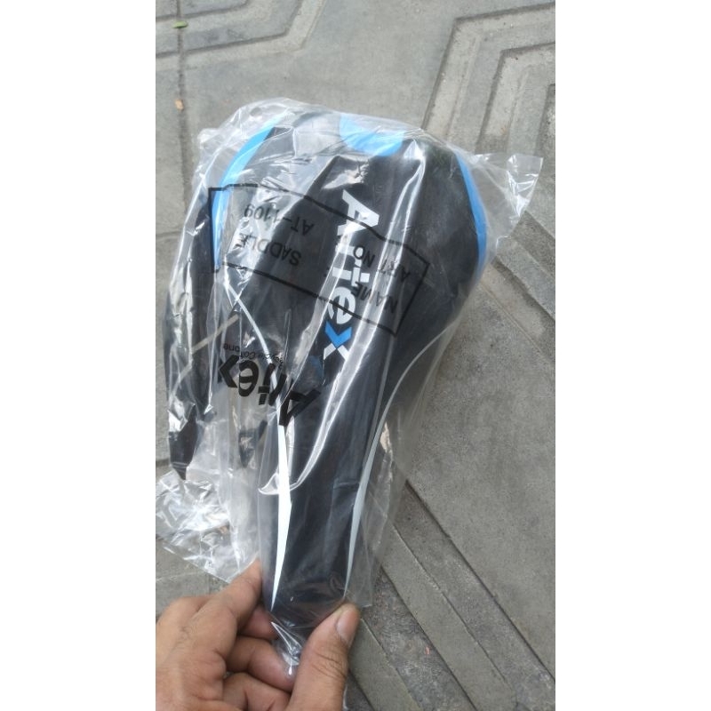 sadel sepeda merk Artex