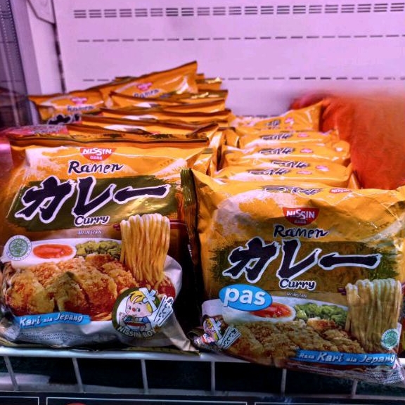 

Nissin ramen curry / mie instant kari ala Jepang 76gr & 100gr