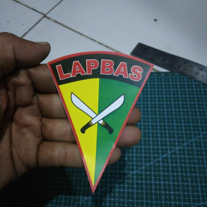 

stiker vinil logo lapbas isi 3 pcs segitiga