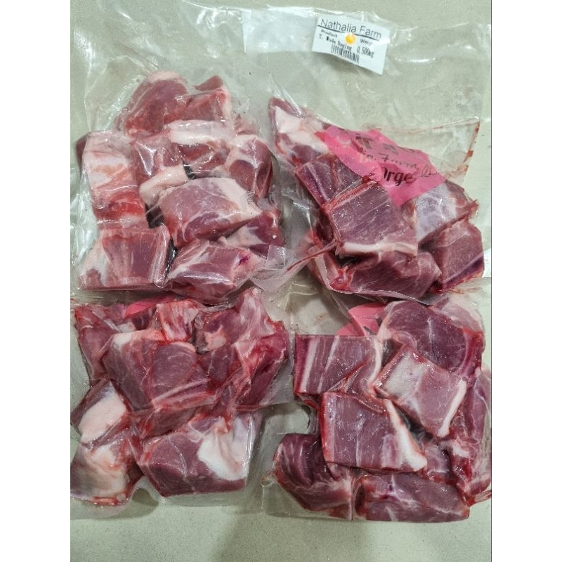 

Babi tulang muda daging 500gr Babi Organik Natalia Farm