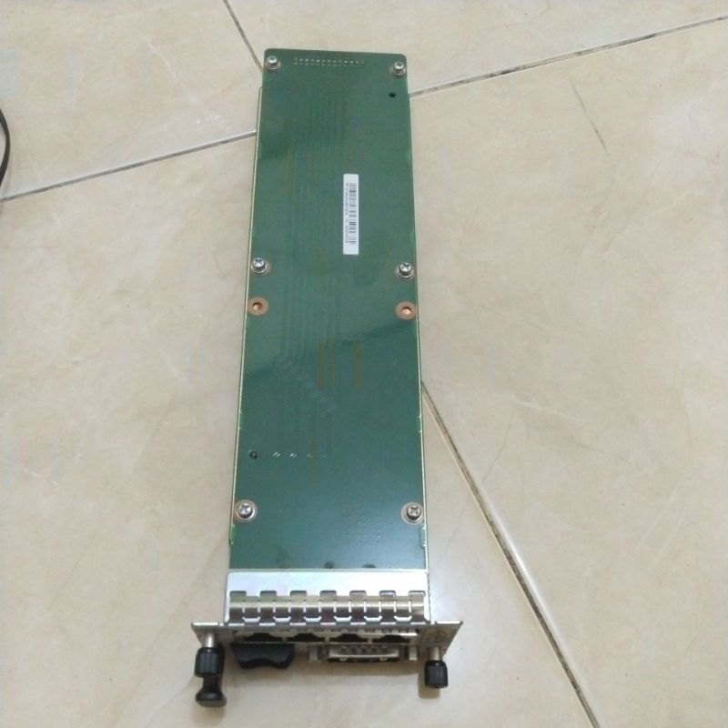 UPEU HUAWEI UNTUK MENGKONVERSI INPUT DAYA DAN MENERIMA SINYAL INPUT SECOND