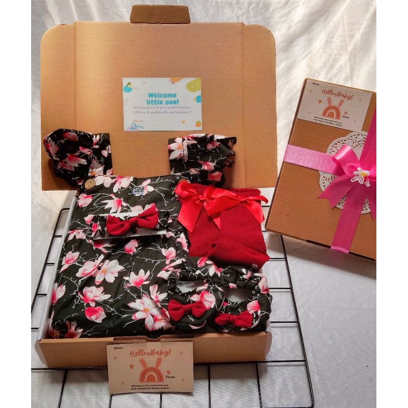 

hampers bayi premium bunga/kado bayi makassar/kado aqiqah