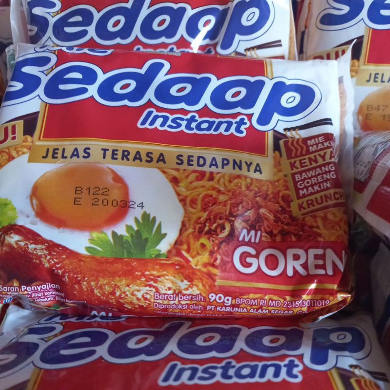 

sedap mie goreng 3 pcs