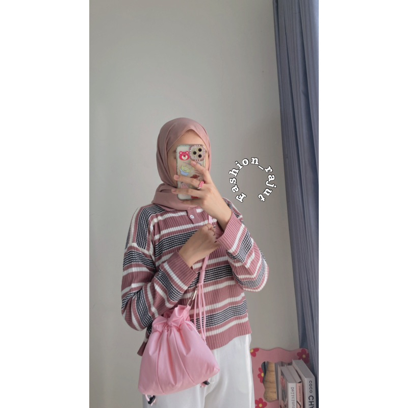 Kalya Polo Crop Lengan Panjang Garis-Garis