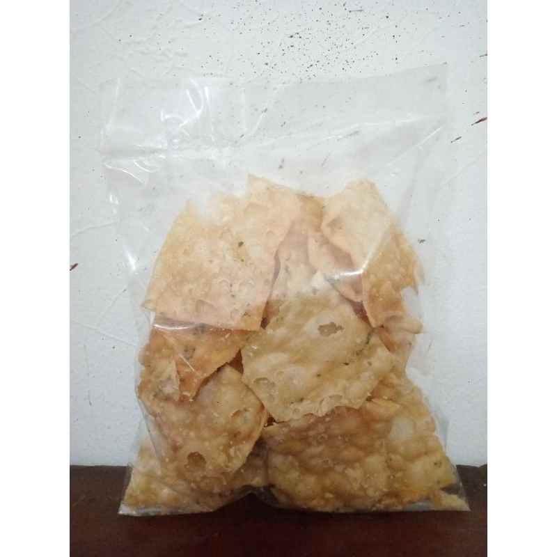 

Keripik bawang 250g / keripik pangsit original gurih