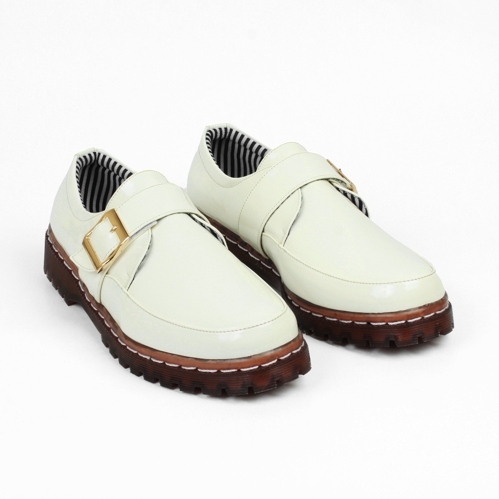 Ziebthan Ayaka Putih Sepatu Wanita Docmart / Loafers