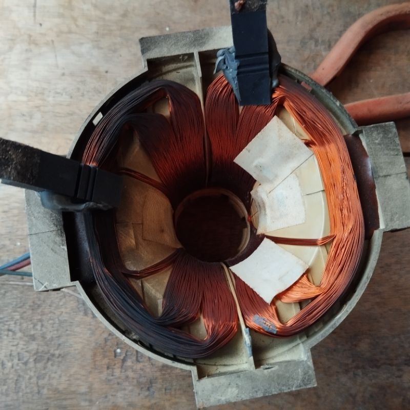 YOKE TV TABUNG FLAT 21 IN