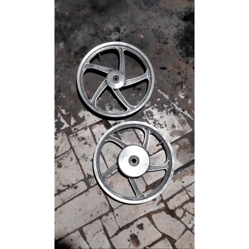 velg racing boy sp588