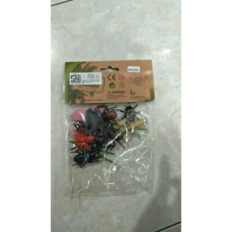 mainan hewan serangga