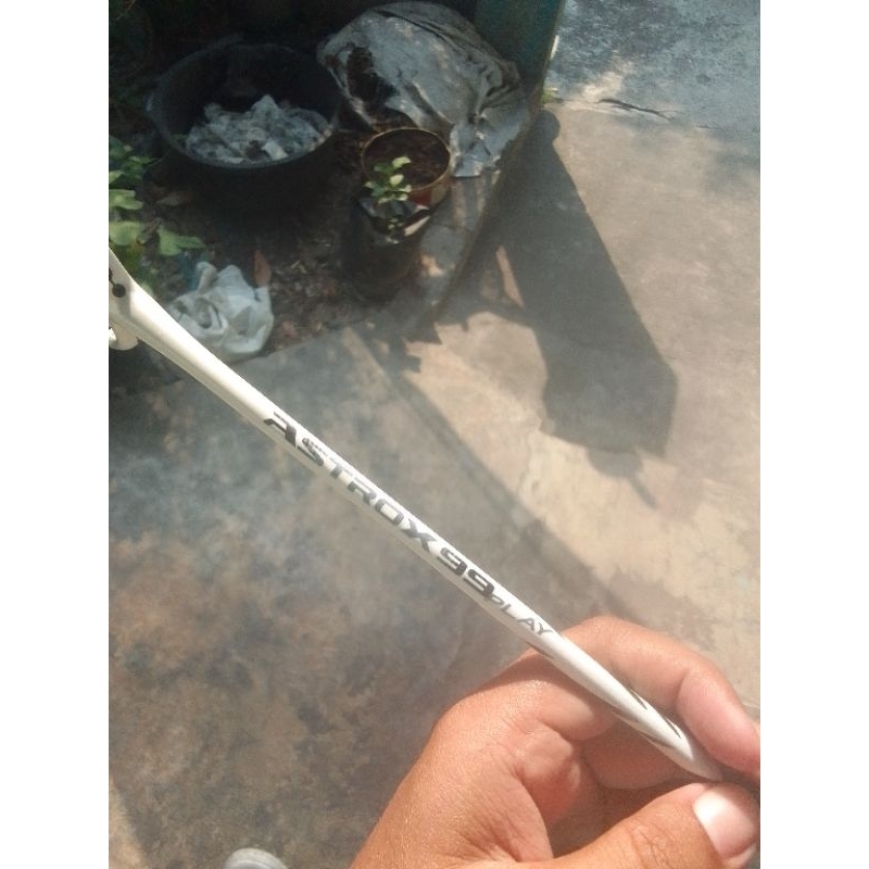 raket Yonex Astrox99 play