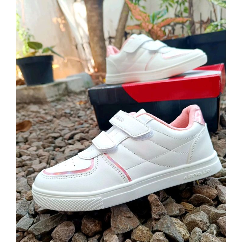 sepatu putih airwalk ori size 34