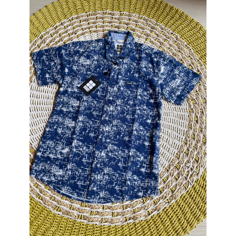 INSIGHT kemeja pria original