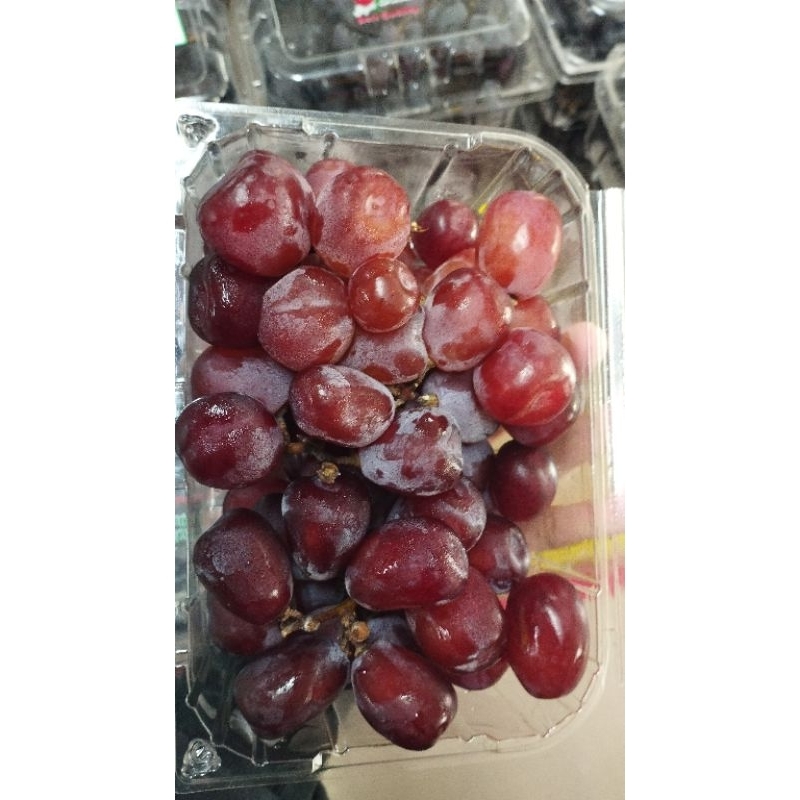 

anggur red Muscat seedles sweety / 1kg