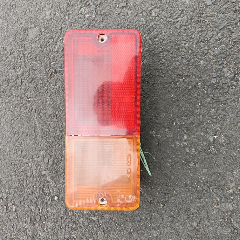 Lampu mobil rem belakang Daihatsu Grand max pikup