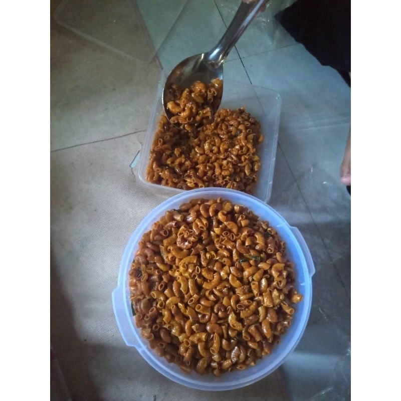 

makaroni bantet pedas daun jeruk 1 kg