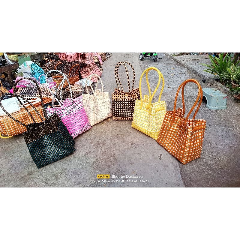 Tas rajut jali jali saiz M tas anyaman